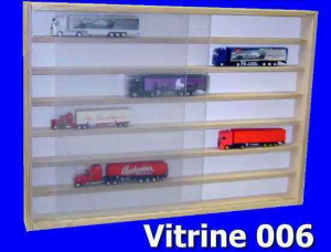 VITRiNA 1/87 délka 70cm, výška 50cm, 7 polic
